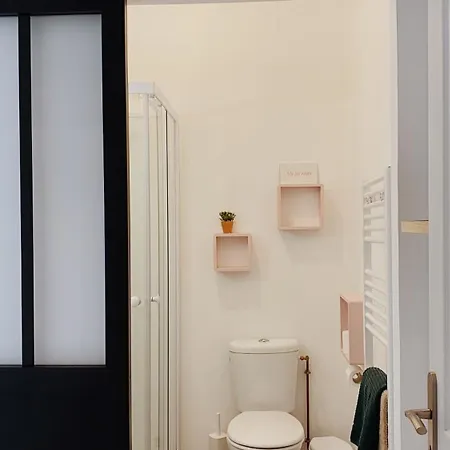 La Maison D'angelique - Coliving - Gare De ホームステイ *