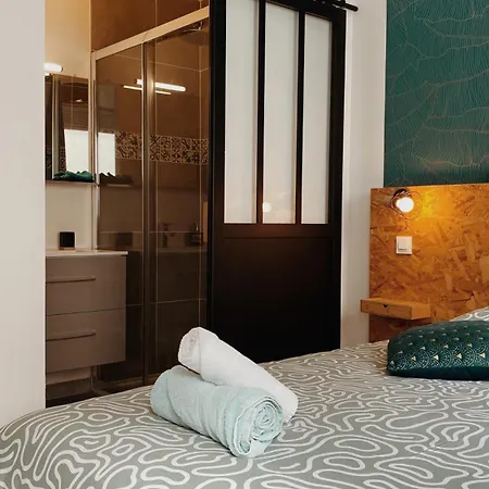 La Maison D'angelique - Coliving - Gare De ホームステイ *