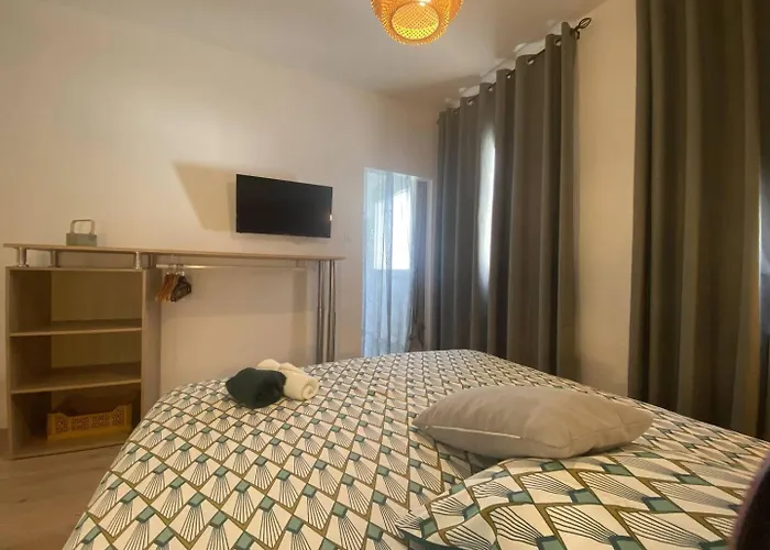 民宿 La Maison D'angelique - Coliving - Gare De 尼奥尔
